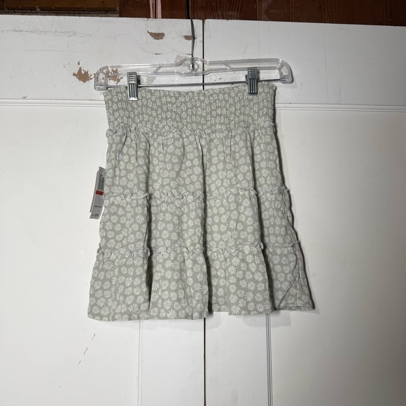 Hippie Rose Sage Green Daisy Print Matching Set Top + Skirt Size XS NWT Juniors - Picture 7 of 12